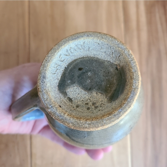 Vintage Handmade Ceramic Glazed Mug - Picture 5 of 6